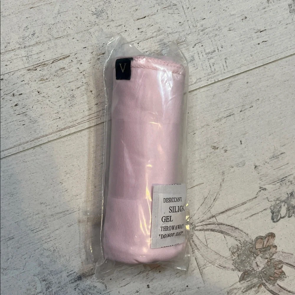Victoria's Secret On Point Kit Black Leopard Water Bottle with Pink Sweat Towel